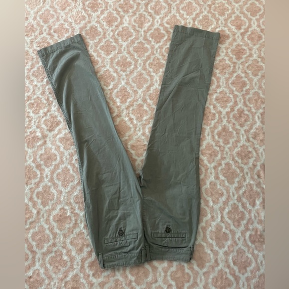 Old Navy flirt khaki pants. Size 0 short worn once. - Picture 2 of 3